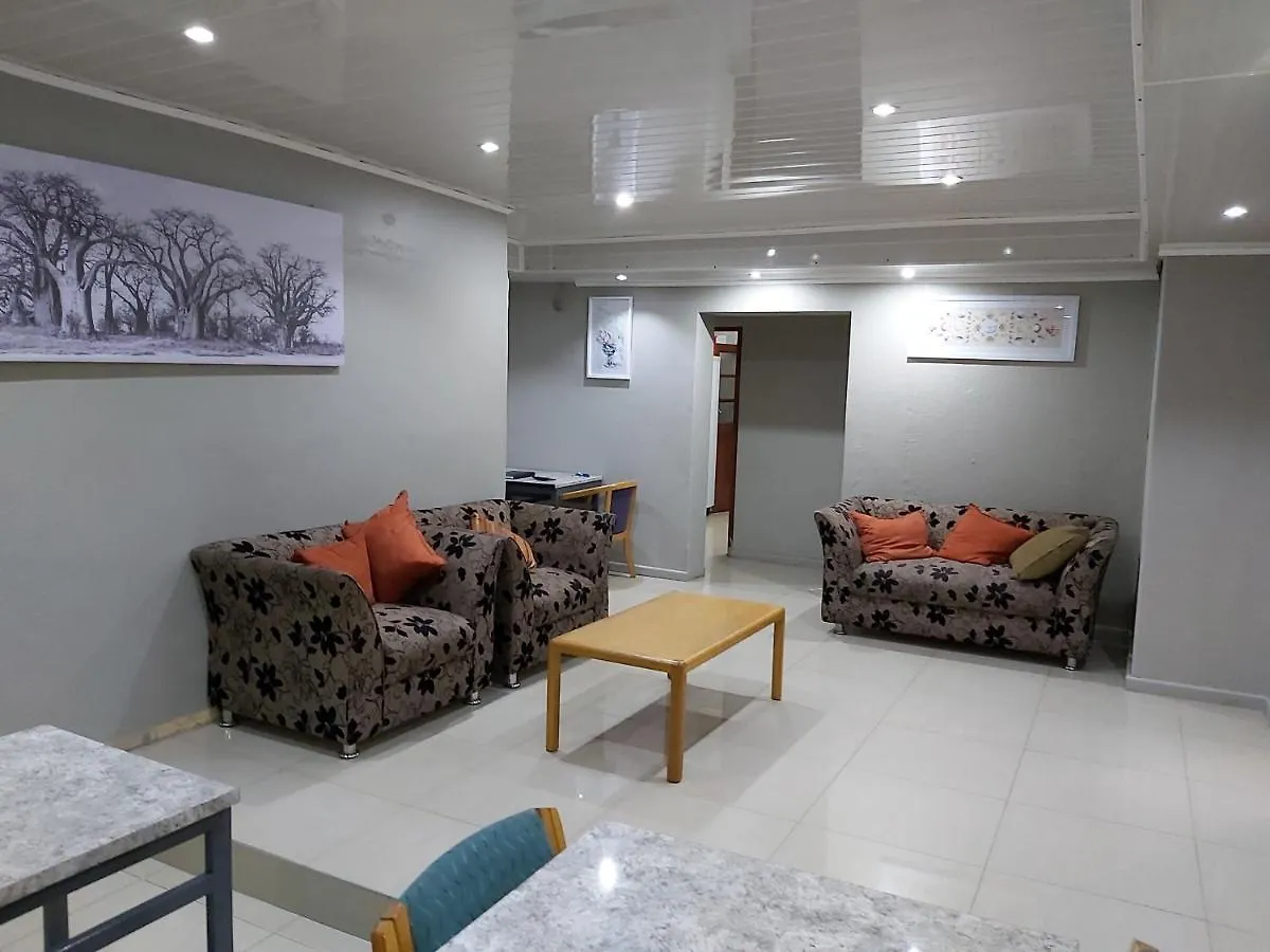 Hirondelle @ 45 Old Paarl Guest House Bellville Country house