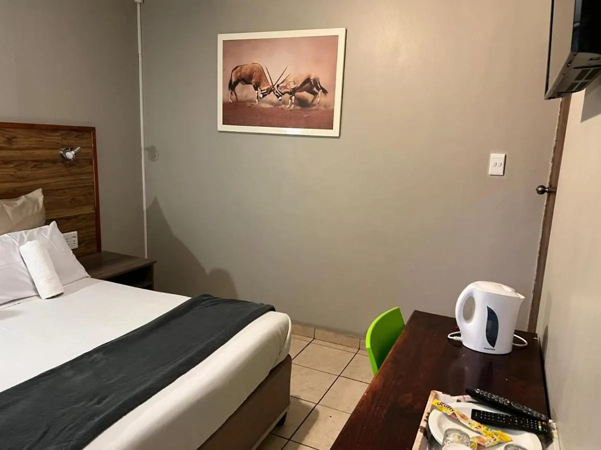 Country house Hirondelle @ 45 Old Paarl Guest House Bellville South Africa