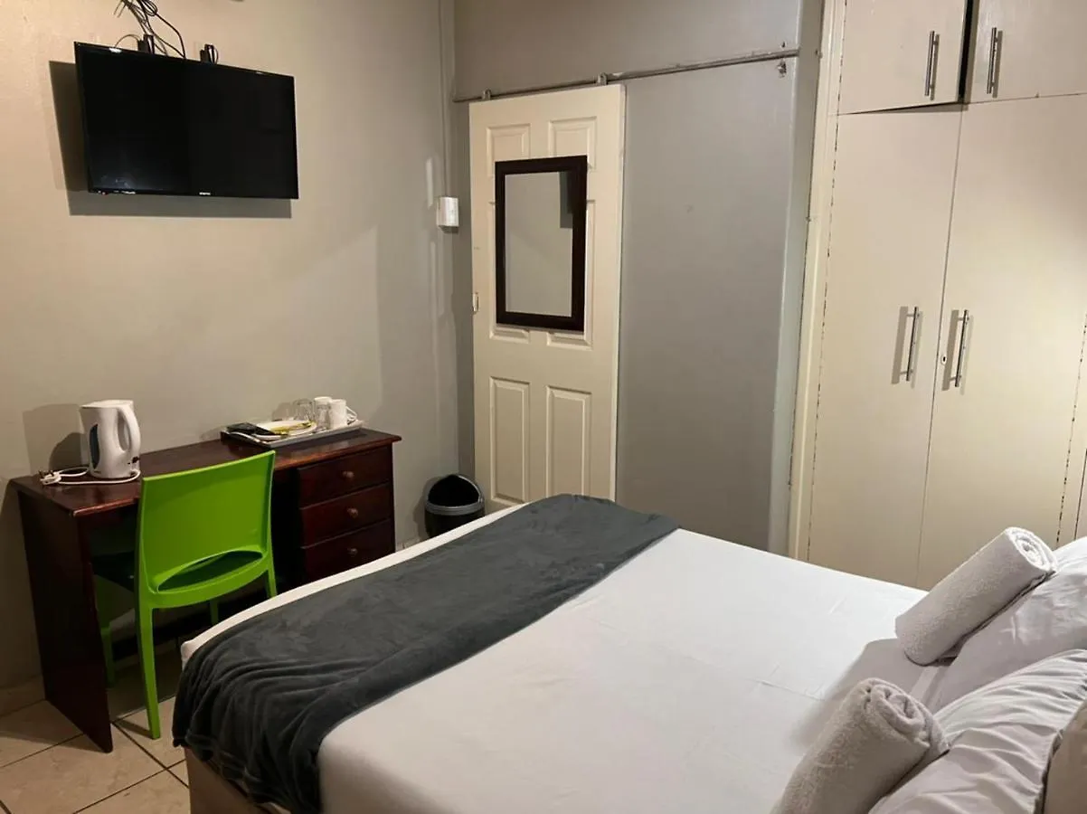 Country house Hirondelle @ 45 Old Paarl Guest House Bellville South Africa